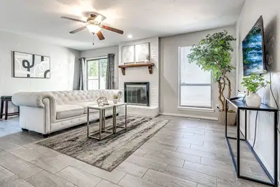 Image de This townhouse is a 2 bedroom(s), 1. 5 bathrooms, located in Edmond, Ok.