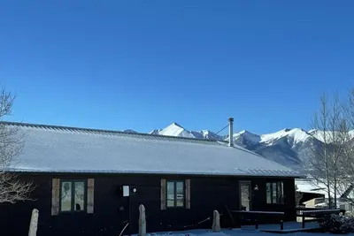 Image de Cozy mountain retreat with magnificent views of the Sangre de Cristo mountains