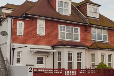 Image de Stylish 2 bedroom apartment with full modern amenities.