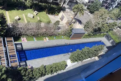 Image de Camperdown 2 bed, 2 bath, pools & gyms, cafes, shops, transport, parking