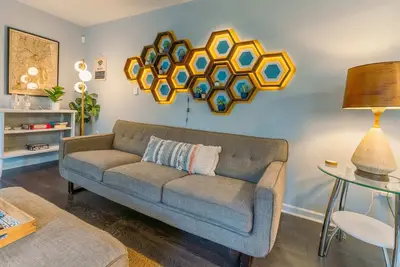 Image de Open flr pln & Kbed close to Uab