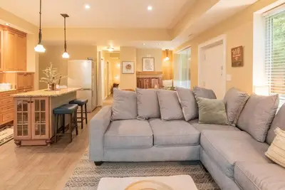 Image de King Bed, Comfy Space, No Cleaning Fee