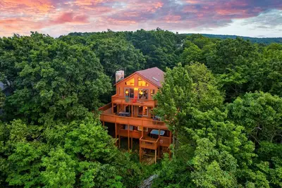 Image de Mountain Cabin · Hot Tub · Pool Table · Ridge Views · Grill · Arcade · Hiking