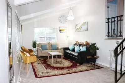 Cheerful 3 Bedroom Home With Huge Backyard