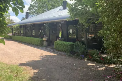 Image de Historic homestead on 60 acres, private golf course, Sleeps 40+