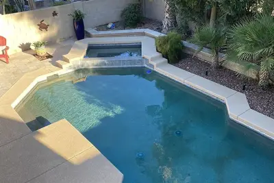 Image de 3 Bedroom 2. 5 Bath With Hot Tub & Heated Pool! Outside Bbq Area with Fire Pit!