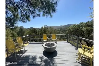 Image de Mountain View Cabin with two decks and incredible views