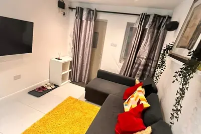 Image de Delightful holiday home away from home, wetroom, Ufh, garden/parking, local park