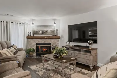 Image de Beautiful, Updated Golf Condo near Shows and Attractions