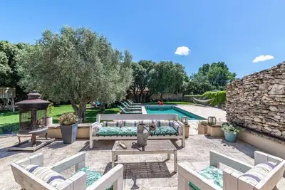 Image de Location vacances maison piscine Aureille Ls1-417
