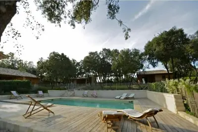 Image de Gîte Les cabanes de Carelle \"Le Grenadier\"