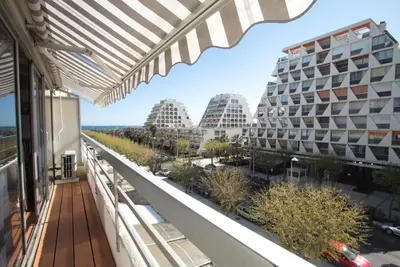 Image de Appartement Vue Latérale Mer, 40 m2, avec Ascenseur.