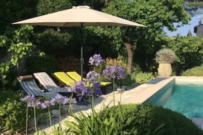 Image de Beautiful traditional villa in Cannes centre secluded garden and pool