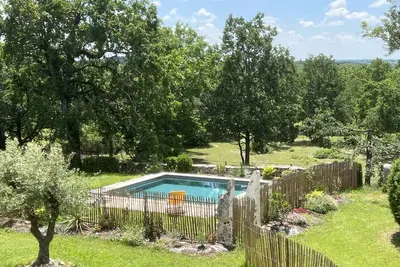 Image de Gîte de Charme dans le Lot - 110m2 - Piscine et Jacuzzi - 6 pers