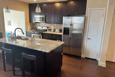 Charming 4 Br 2Ba Duplex