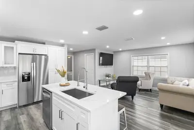 Image de Family house 5 min to Bush Garden, Tampa