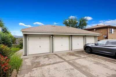 Image de Beautiful downtown condo!