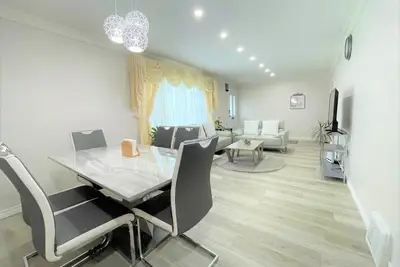 Image de Cozy House in the Bluffs.