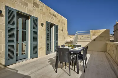 Image de Luxury Penthouse in a restored Palazzo 2 bedrooms and 2 bathrooms