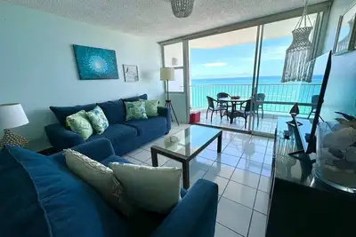 Image de Beachfront Gem * Walk 2 Eat *W/D