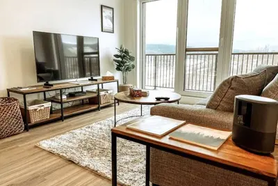 Image de Lofty Lookout - Downtown Condo