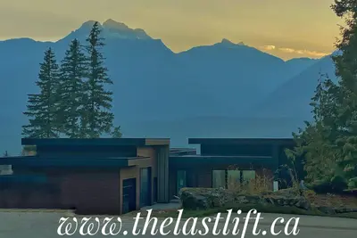 Image de Luxury Modern Home Slope Side on Revelstoke Mountain Resort