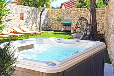 Image de Belle maison à Cavtat avec sauna