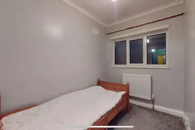 Image de Amazing 4 bed semi-detached house- close to central