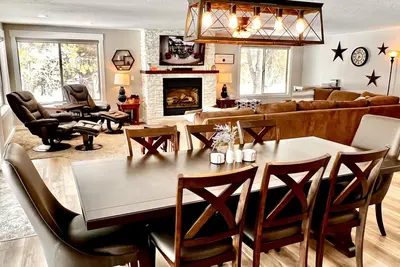 Image de The Great Outdoors - Fantastic home - Lake Cascade - Game room - A/C - Lots of parking