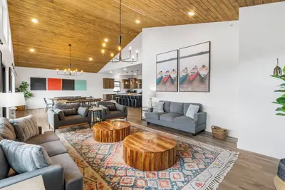 Image de Sweeping Lake Views Near Sdc with Game Room, Private Hot Tub, Cmty Pools & Free Daily Tickets