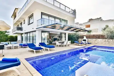 Image de Villa Marina - Spacious family friendly villa private pool 5 mins to town centre