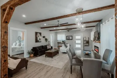 Image de Stay next door to Osu campus in a beautifully renovated home