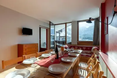 Image de Les Roches Rouges (Lavachet) by Interhome