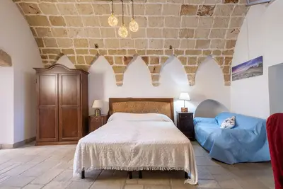 Image de Appartement \"Panaka - Bottega Dello Speziale\" avec terrasse privée et climatisation.