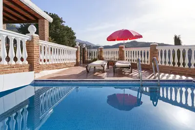 Maison de vacances \"Casa El Nido\" avec vue sur les montagnes, piscine privée & Wi-Fi