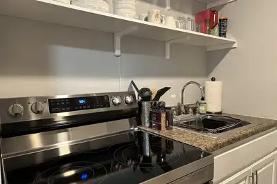 Image de Rainbow Hale unit 4, a blend of Hawaiian-style charm and comfort