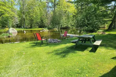 Image de The Fisherman - 3-bedroom River-front Retreat