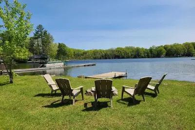 Image de The Boathouse - 3-bedroom Waterfront Cottage