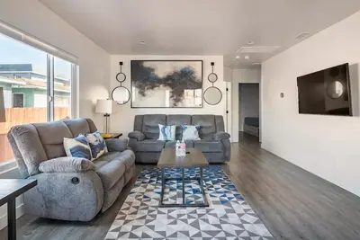 Image de Stylish 2 Br house close to the beaches and L. A. city life!