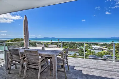 Image de Surfers Lookout - Waipu Cove Holiday Home