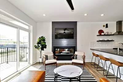 Image de Modern Luxury Townhome Rooftop Deck & Ocean Views!