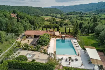 Image de Villa with Florence Pool / Breakfast, Quitedian housekeeping, AirCon whirlpool
