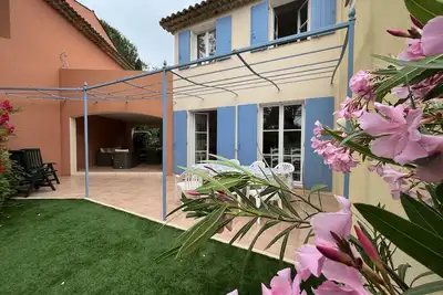 Image de Villa 55m2 au calme classée 2* + 23m² loggia + solarium + terrasse et piscines