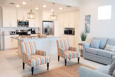 Image de All the Beachy Vibes at Tranquil Sunrise- Luxury Condo - Anna Maria!
