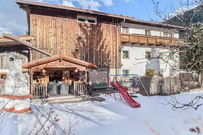 Image de Maison de vacances 'Ferienhaus Wechner' avec vue sur les montagnes, terrasse privée et Wi-Fi