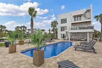Image de Harborfront Home with Beach Access, Free Boat Ride