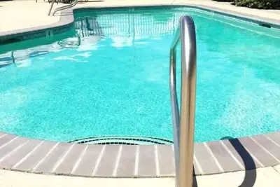 Image de Perfect for a Family or Friends! 2 Spacious Rooms with Gorgeous Views, Pool!