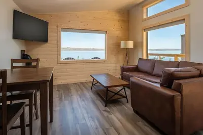 Image de Stunning Views of Columbia River! 4 Spaces w/ Kitchenettes, King & Queen Beds