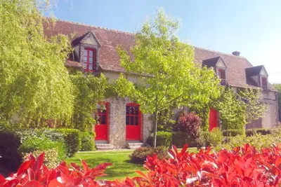 Image de Gîte de chasse charmant avec animaux, cheminée, et jardin dans le Perche