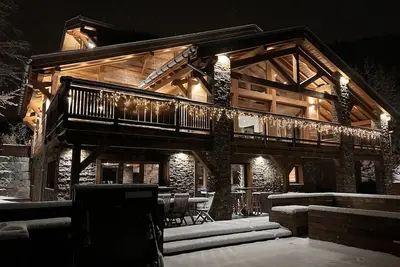Image de Magnifique appartement dans un Chalet Luxueux.
